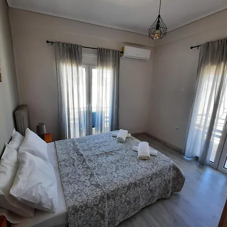 Cosy In The Heart Of The * Каламата